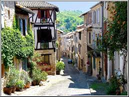 Immobilier Tarn. Cordes sur Ciel grande rue
